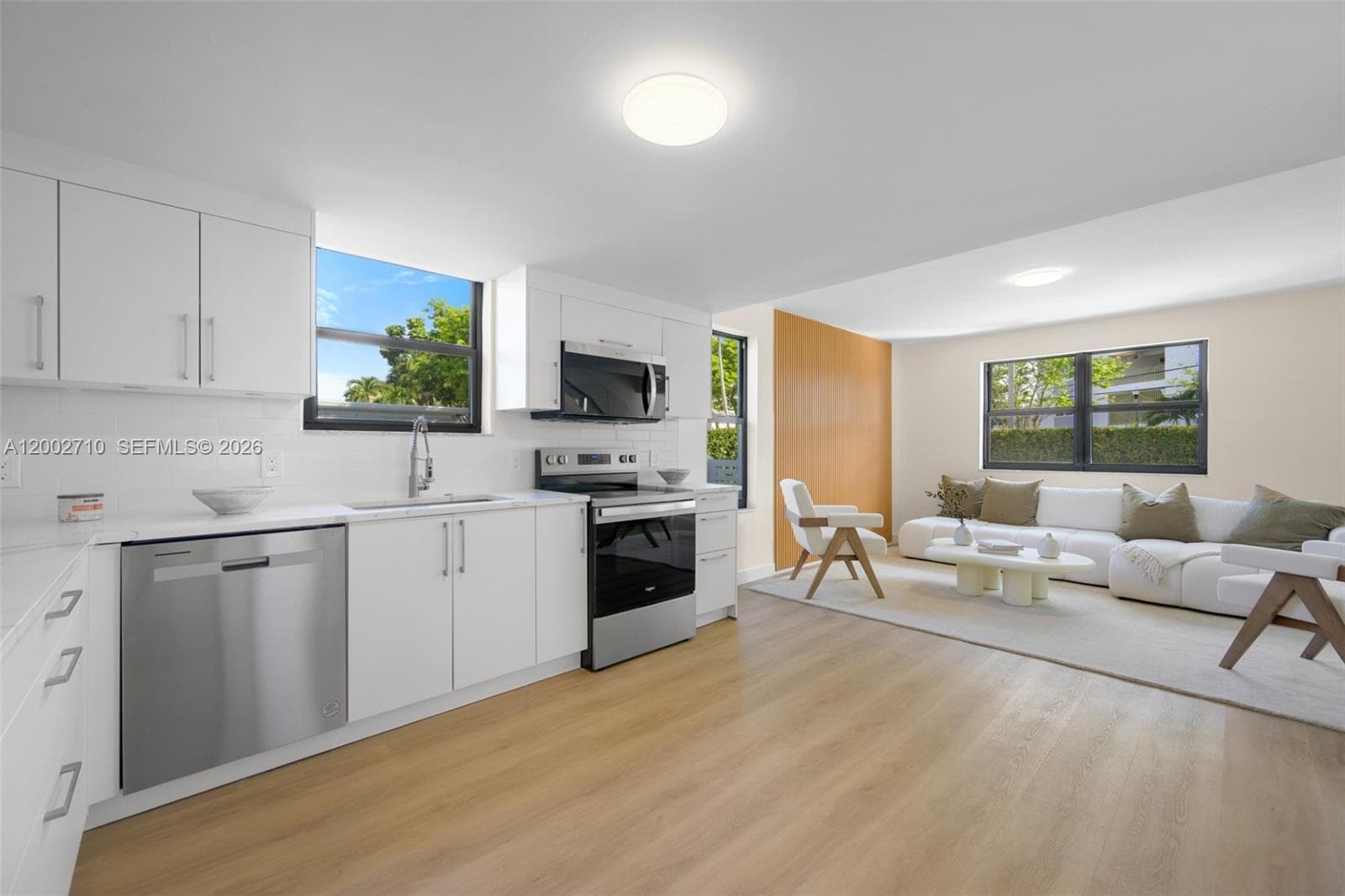 7996 Crespi Blvd, Miami Beach FL 33141 — 6