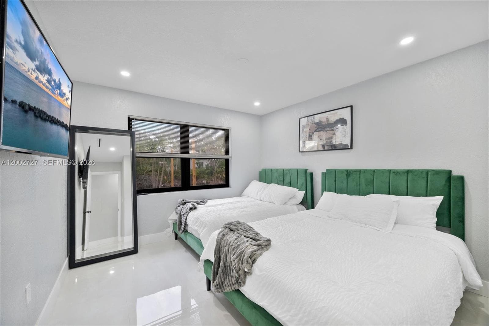 14760 S Spur Dr, Miami FL 33161 — 23