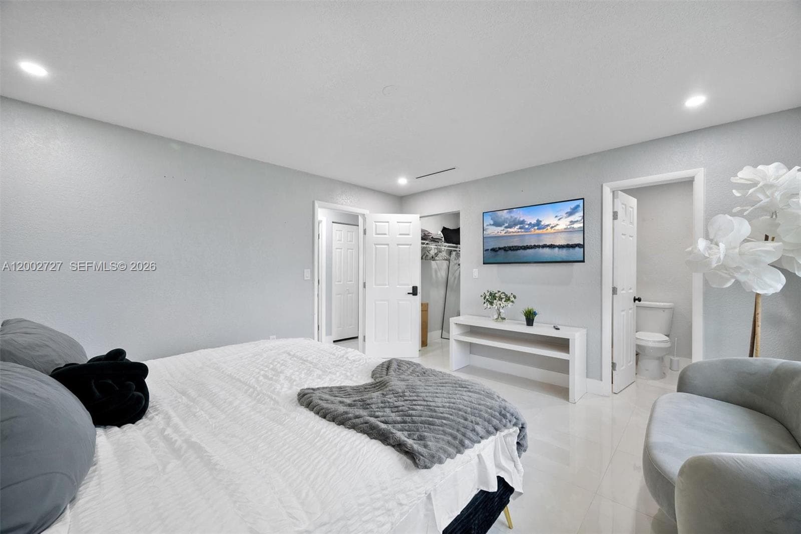 14760 S Spur Dr, Miami FL 33161 — 18