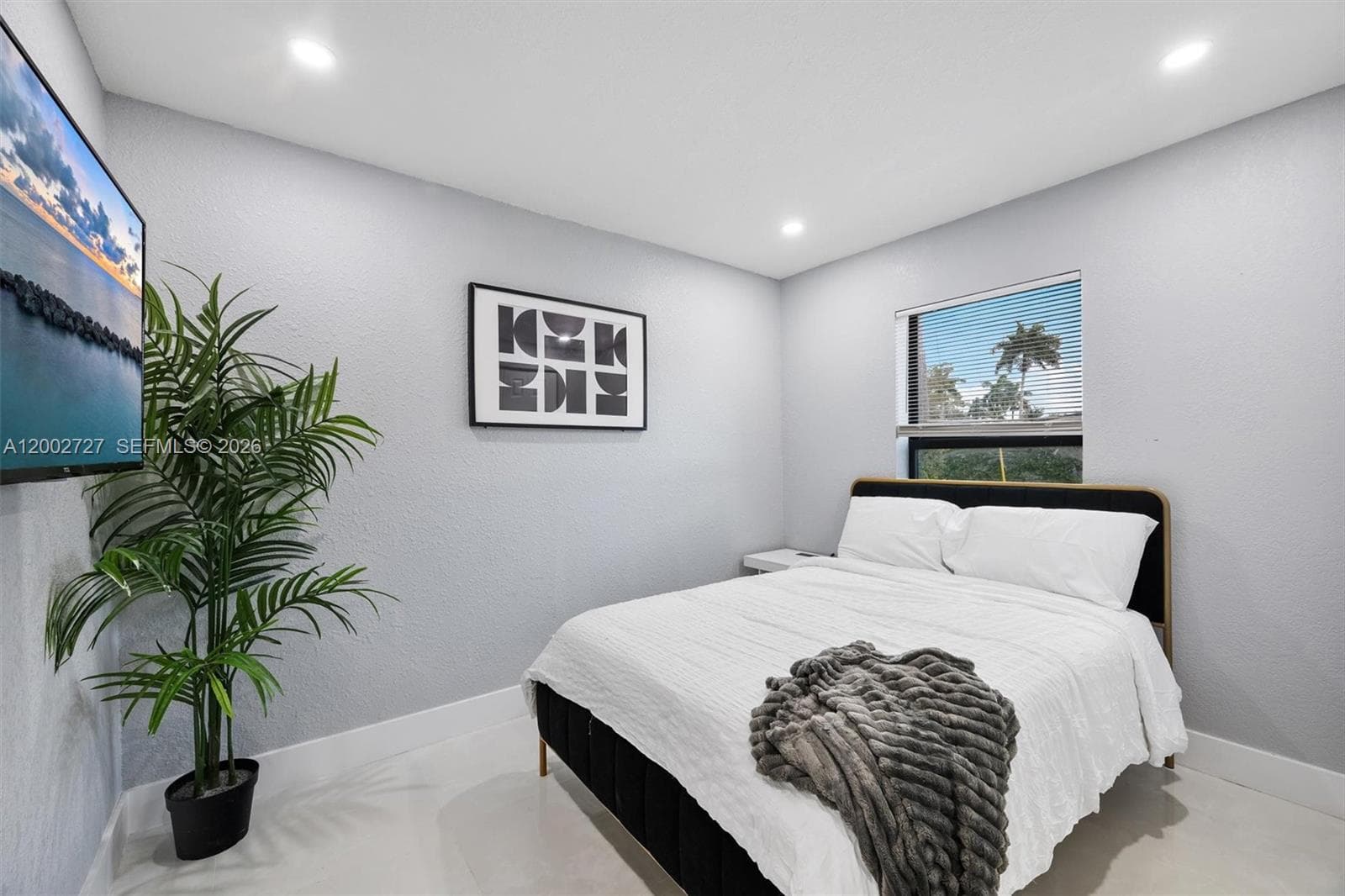 14760 S Spur Dr, Miami FL 33161 — 37