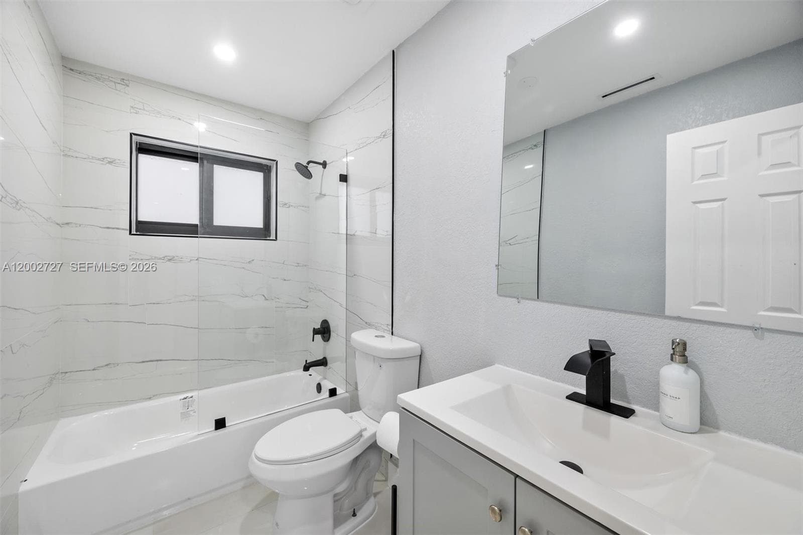 14760 S Spur Dr, Miami FL 33161 — 25