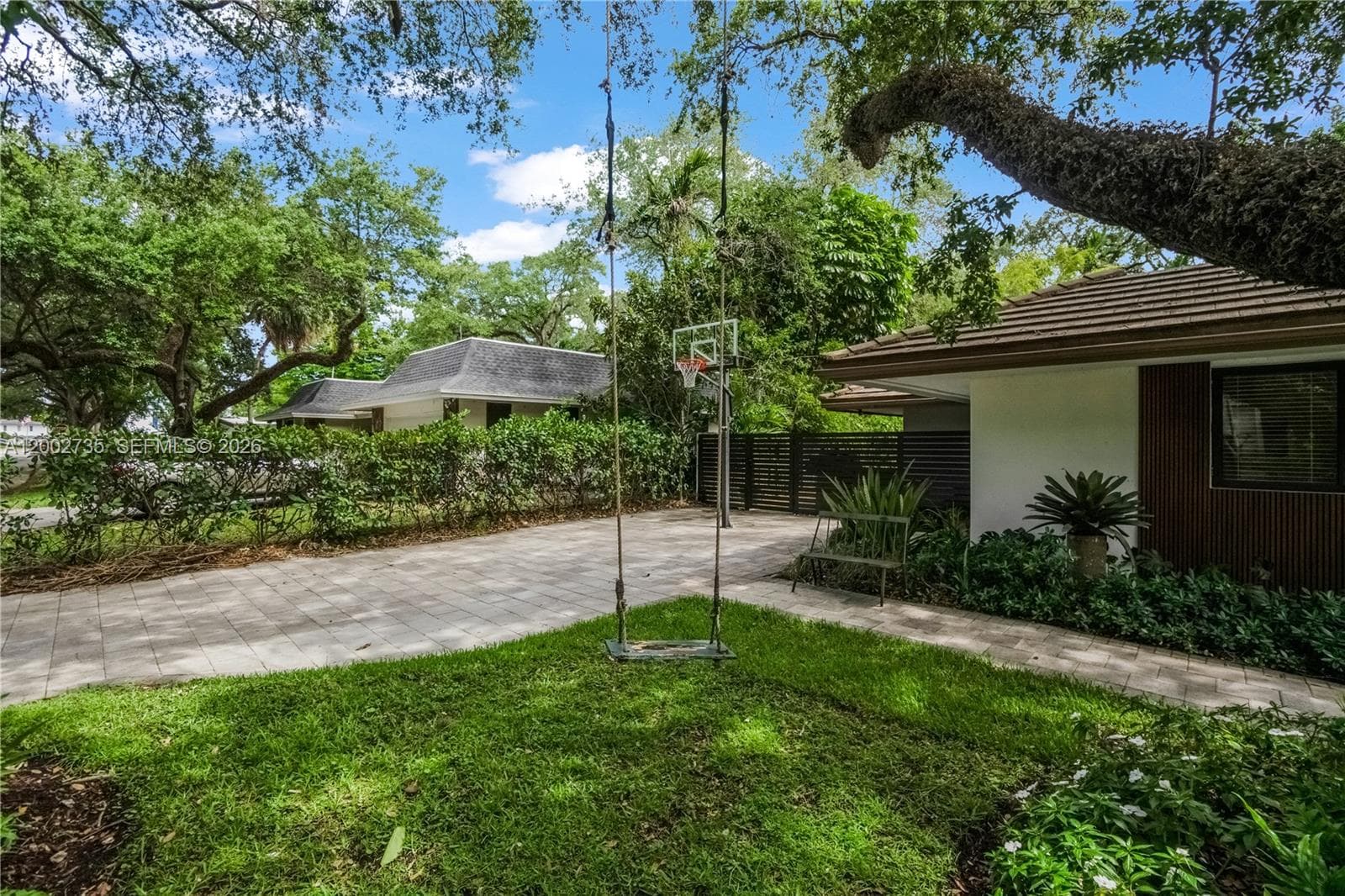 2140 NE 190th Ter, Miami FL 33179 — 3