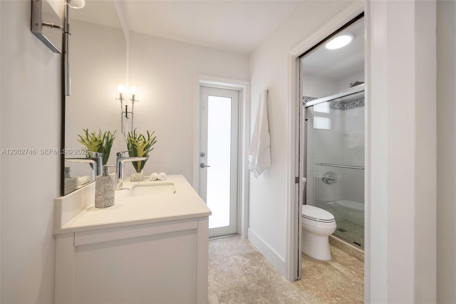 255 Ridgewood Rd, Key Biscayne FL 33149 — 23