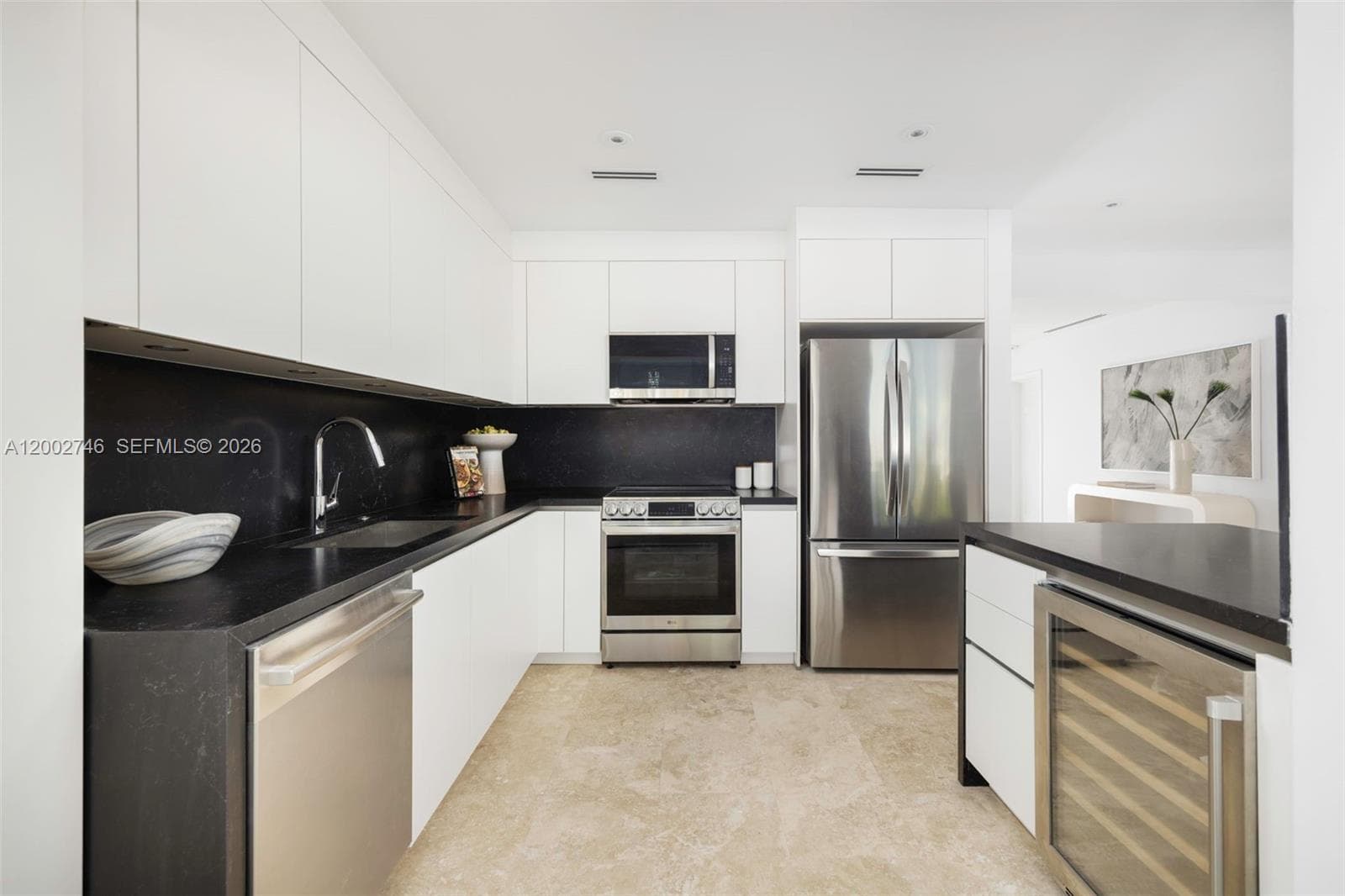 255 Ridgewood Rd, Key Biscayne FL 33149 — 7