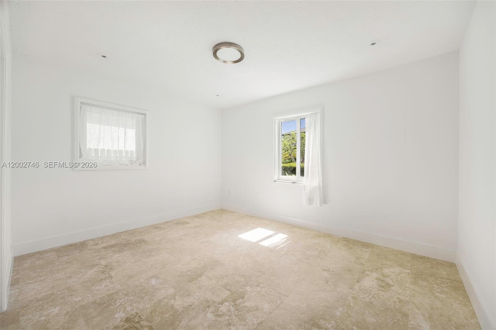 255 Ridgewood Rd, Key Biscayne FL 33149 — 14