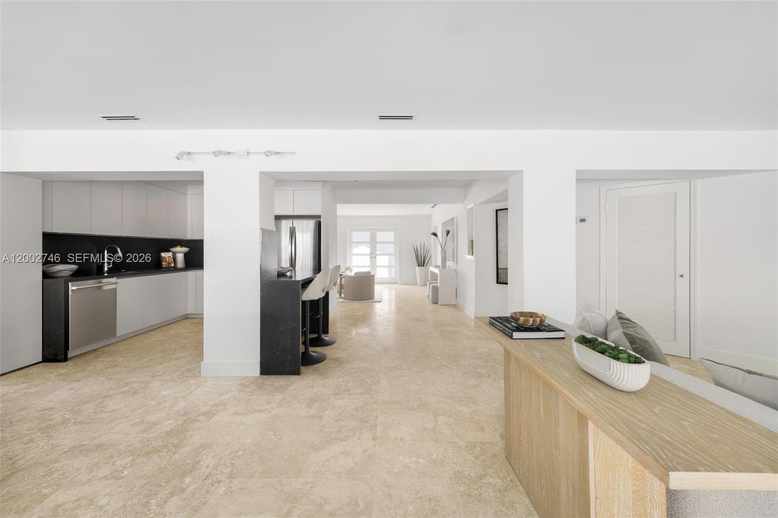 255 Ridgewood Rd, Key Biscayne FL 33149 — 11