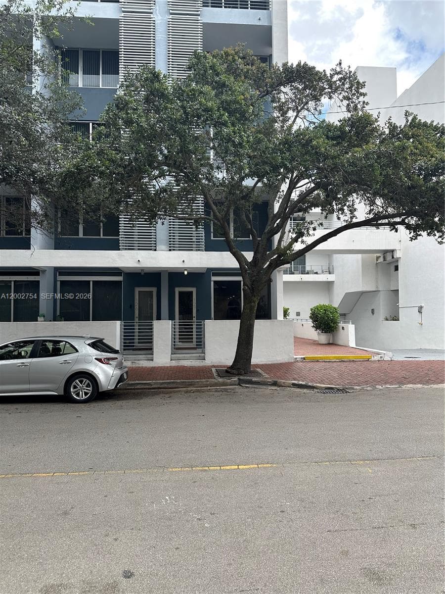 3339 Virginia St # 127, Miami FL 33133 — 3