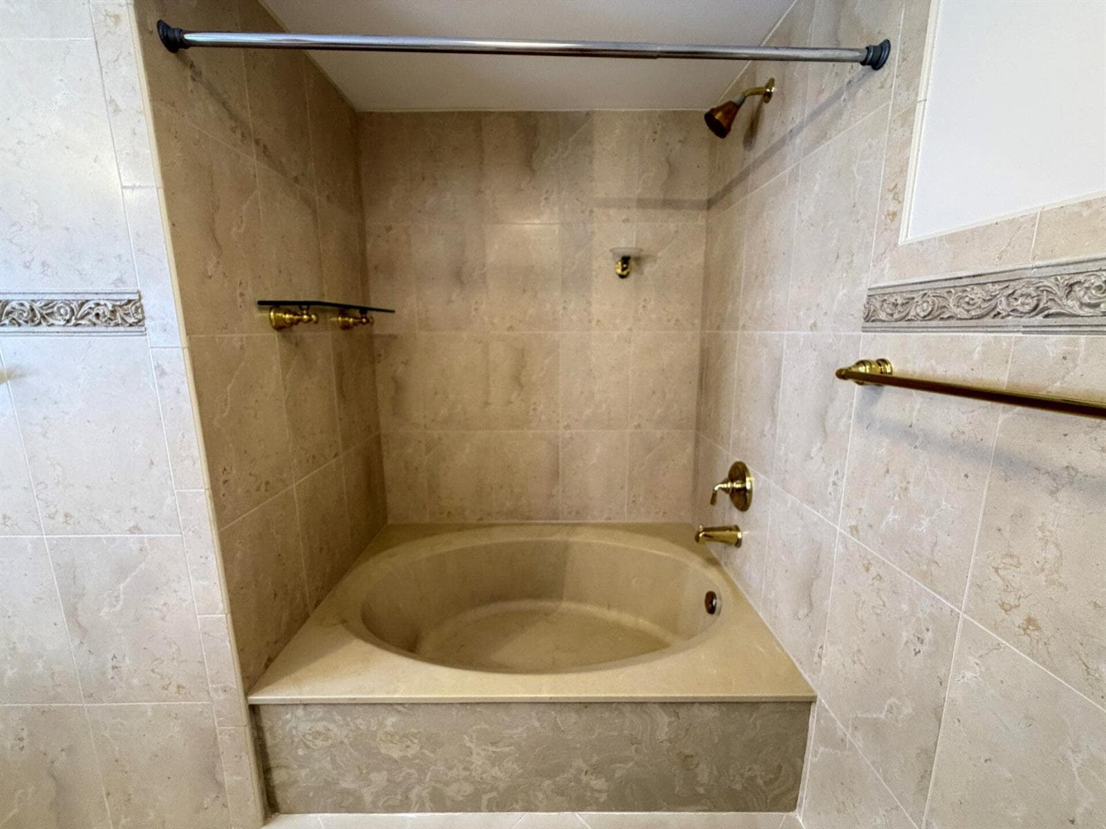 21085 NE 34th Avenue # 1, Aventura FL 33180 — 13