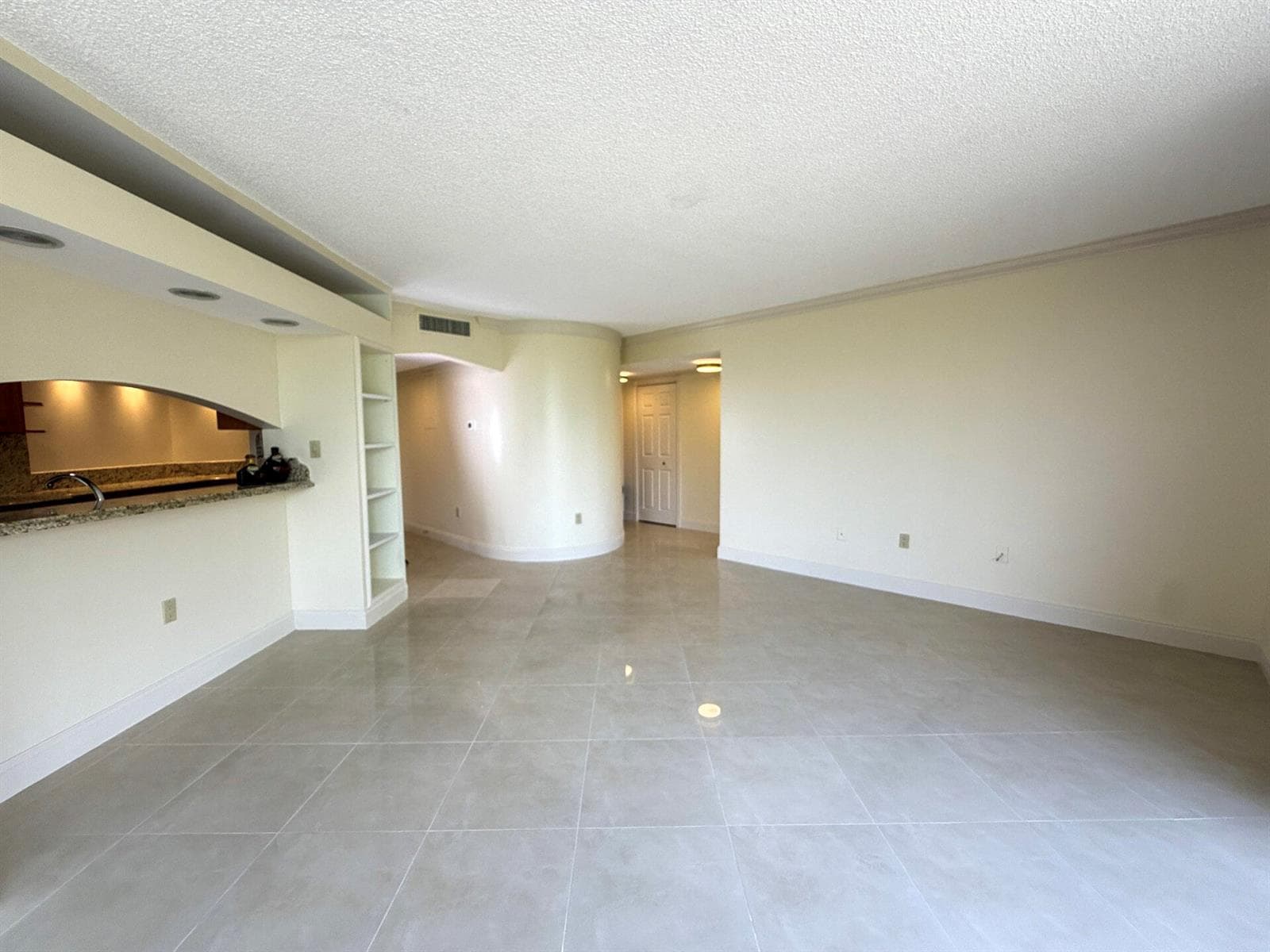 21085 NE 34th Avenue # 1, Aventura FL 33180 — 16