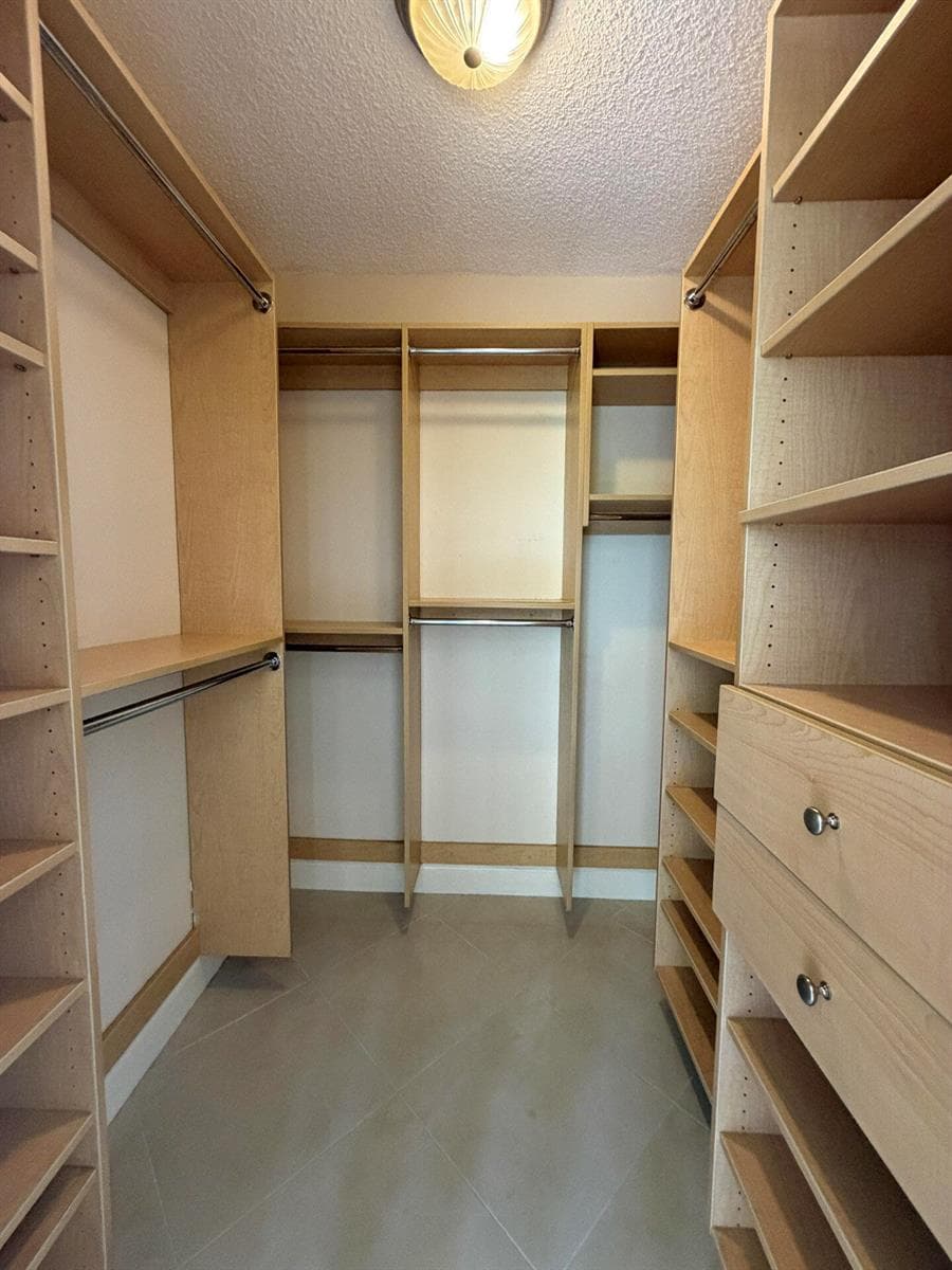 21085 NE 34th Avenue # 1, Aventura FL 33180 — 14