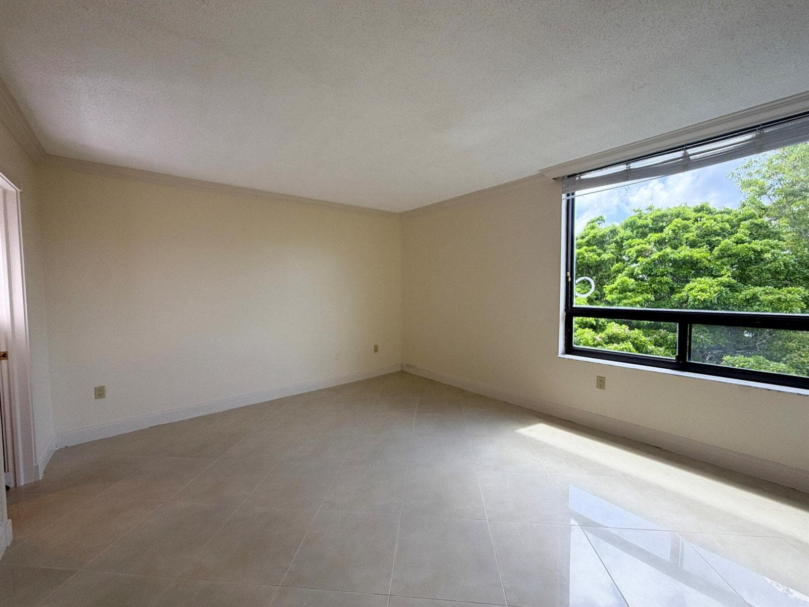 21085 NE 34th Avenue # 1, Aventura FL 33180 — 11