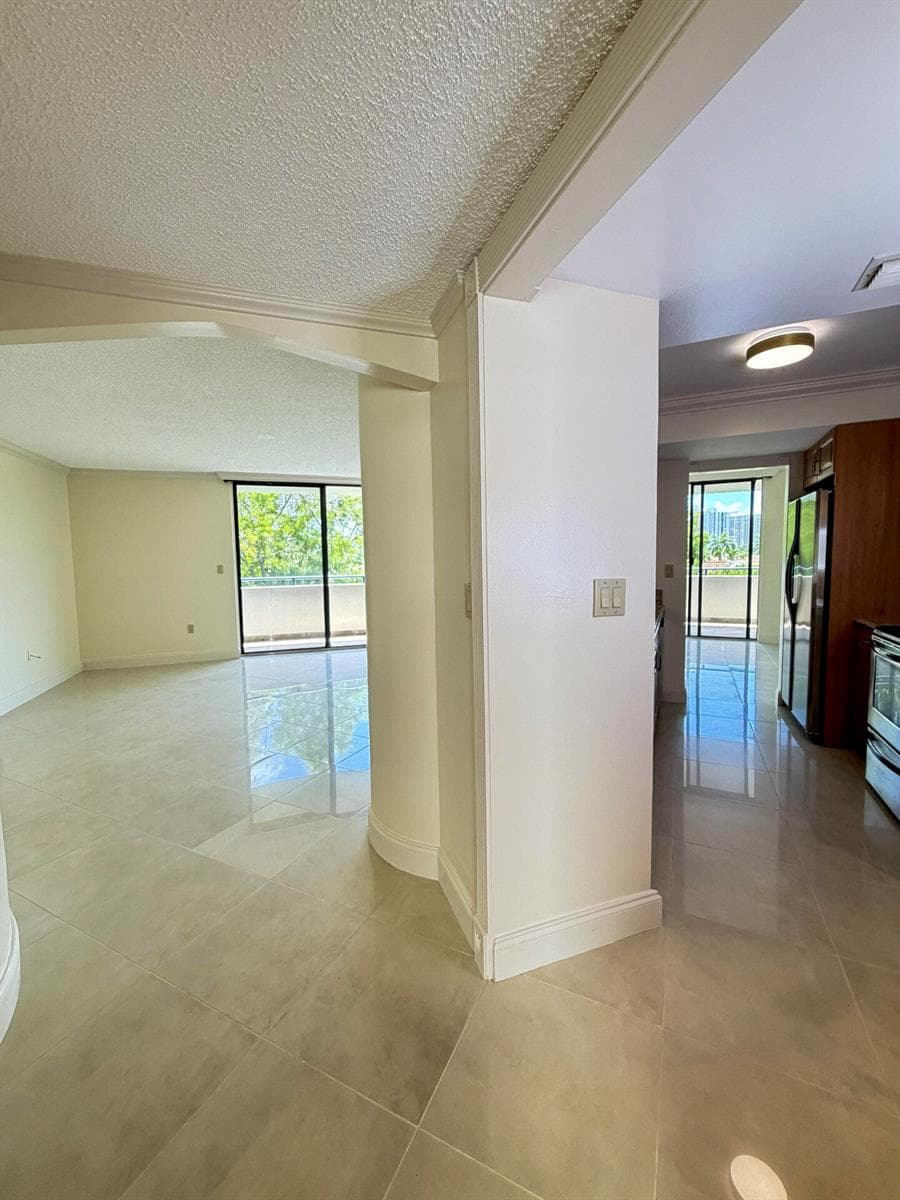 21085 NE 34th Avenue # 1, Aventura FL 33180 — 4