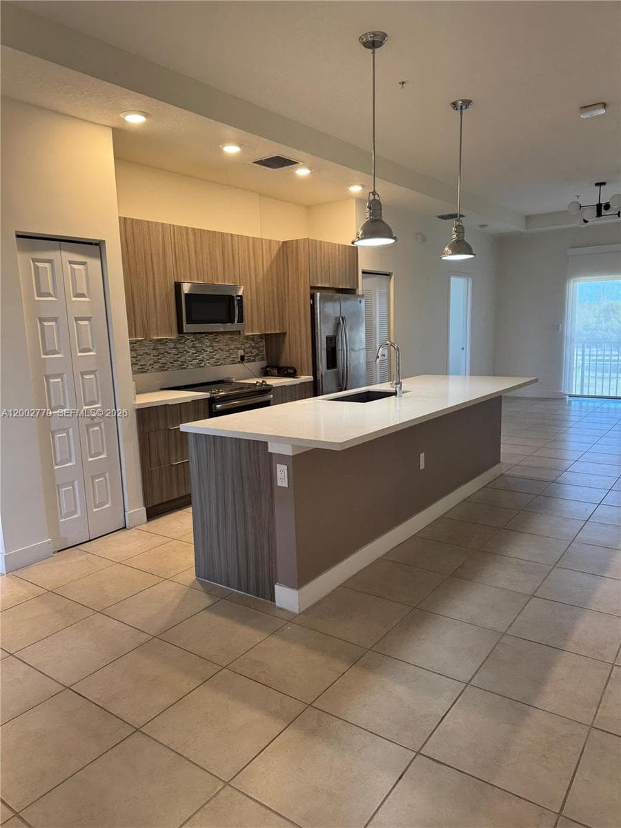Apex At Park Central Condo, Doral, FL — 2