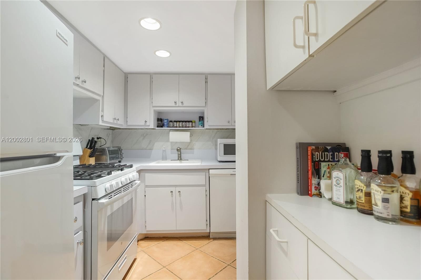 1205 Mariposa Ave # 102, Coral Gables FL 33146 — 4