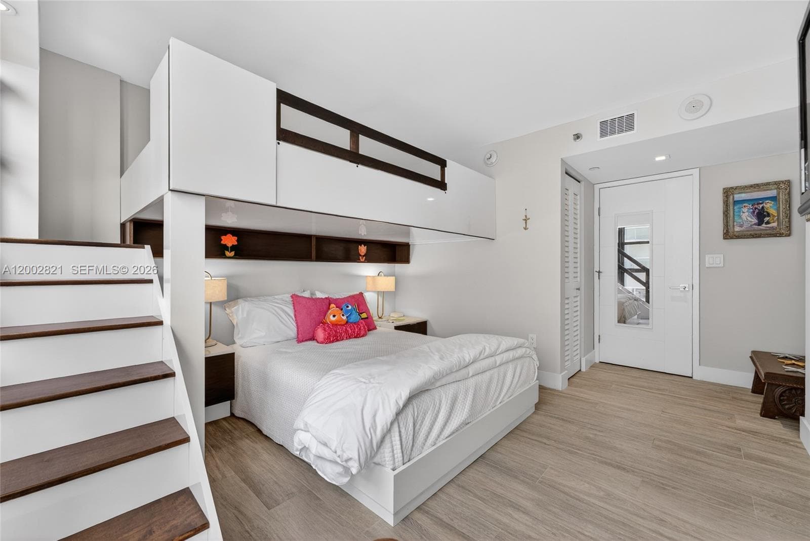 5757 Collins Ave # 1104, Miami Beach FL 33140 — 33