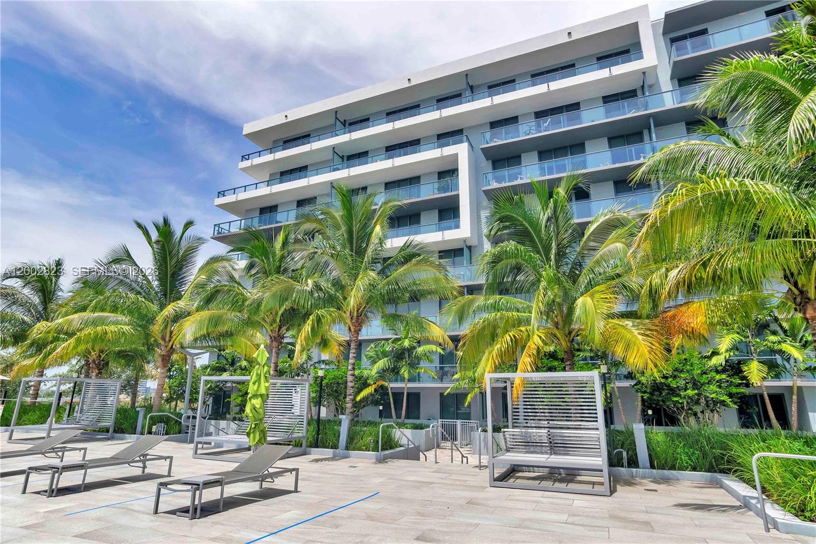 2960 NE 207 TH ST # 705, Aventura FL 33180 — 2