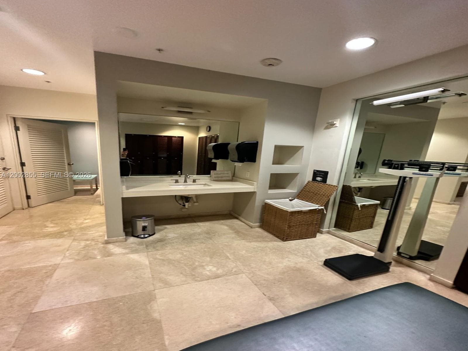 10275 Collins Ave # 1428, Bal Harbour FL 33154 — 28