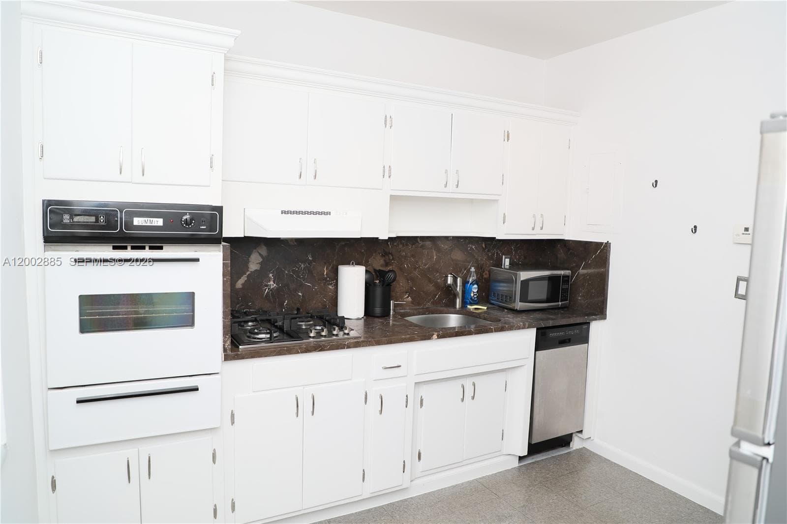 215 Antilla Ave # 3, Coral Gables FL 33134 — 8