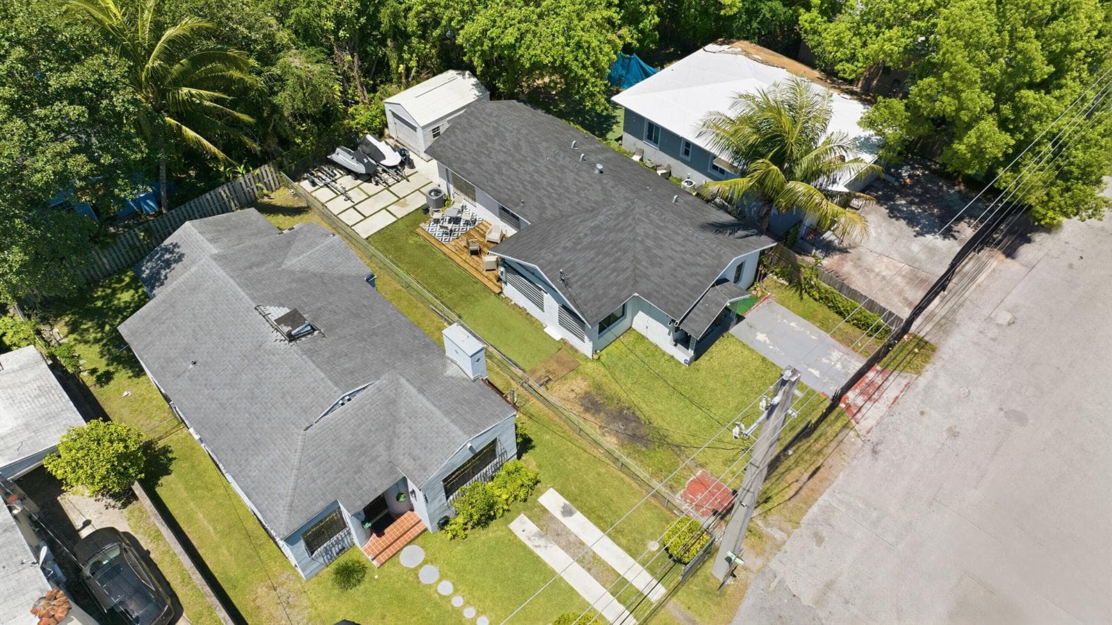 7700 NE 1st Court, Miami FL 33138 — 26