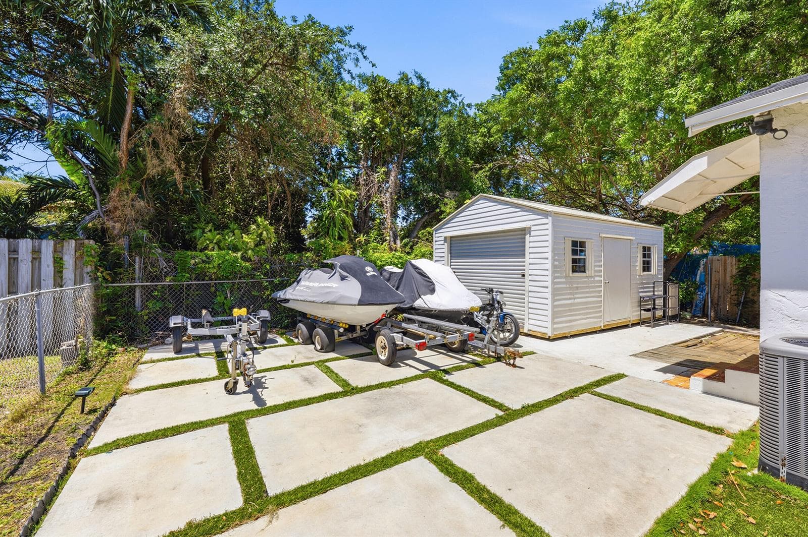 7700 NE 1st Court, Miami FL 33138 — 7