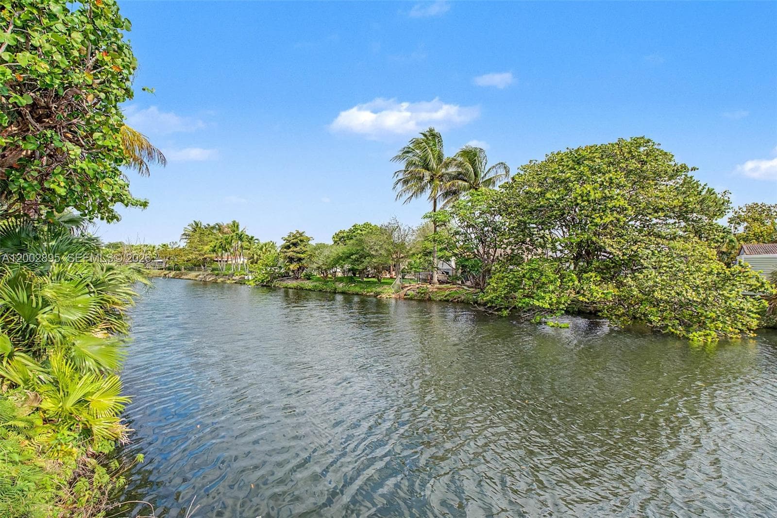 10841 SW 68th Dr, Miami FL 33173 — 25