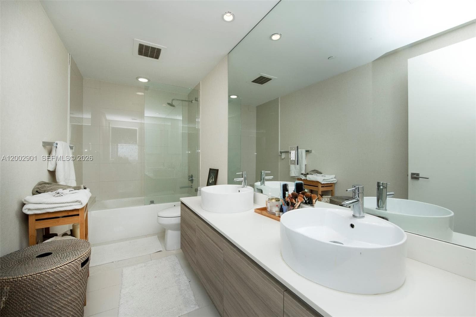 121 NE 34th St # 1607, Miami FL 33137 — 15