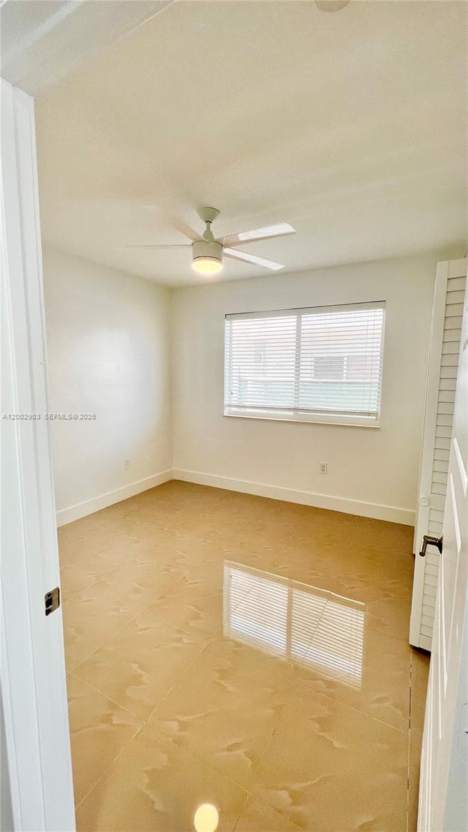 8235 Crespi Blvd # 4, Miami Beach FL 33141 — 12