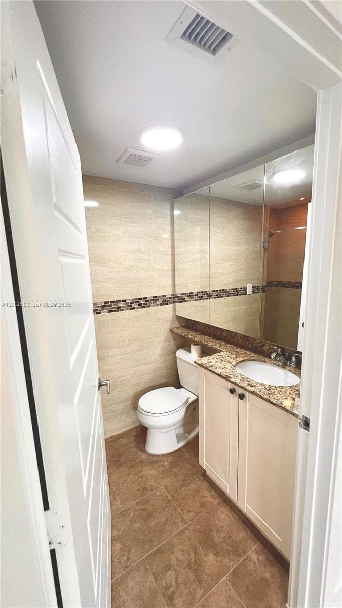 8235 Crespi Blvd # 4, Miami Beach FL 33141 — 7