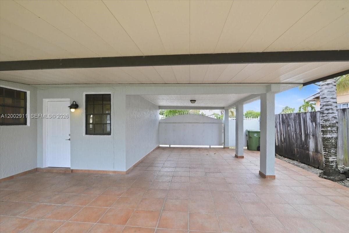 687 W 39th Pl, Hialeah FL 33012 — 27