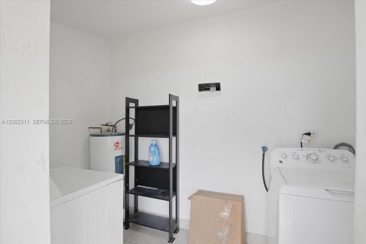 687 W 39th Pl, Hialeah FL 33012 — 31
