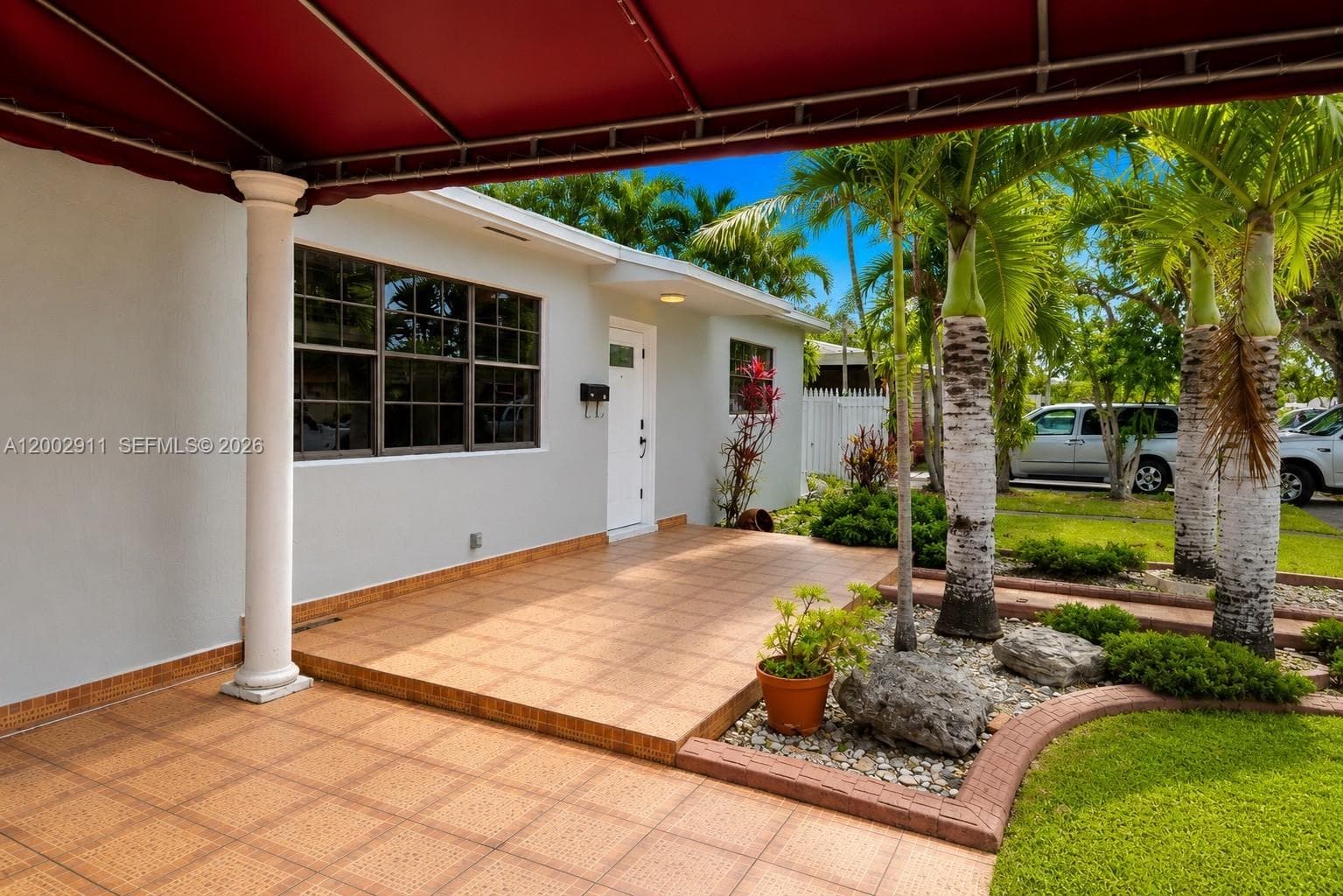 687 W 39th Pl, Hialeah FL 33012 — 4