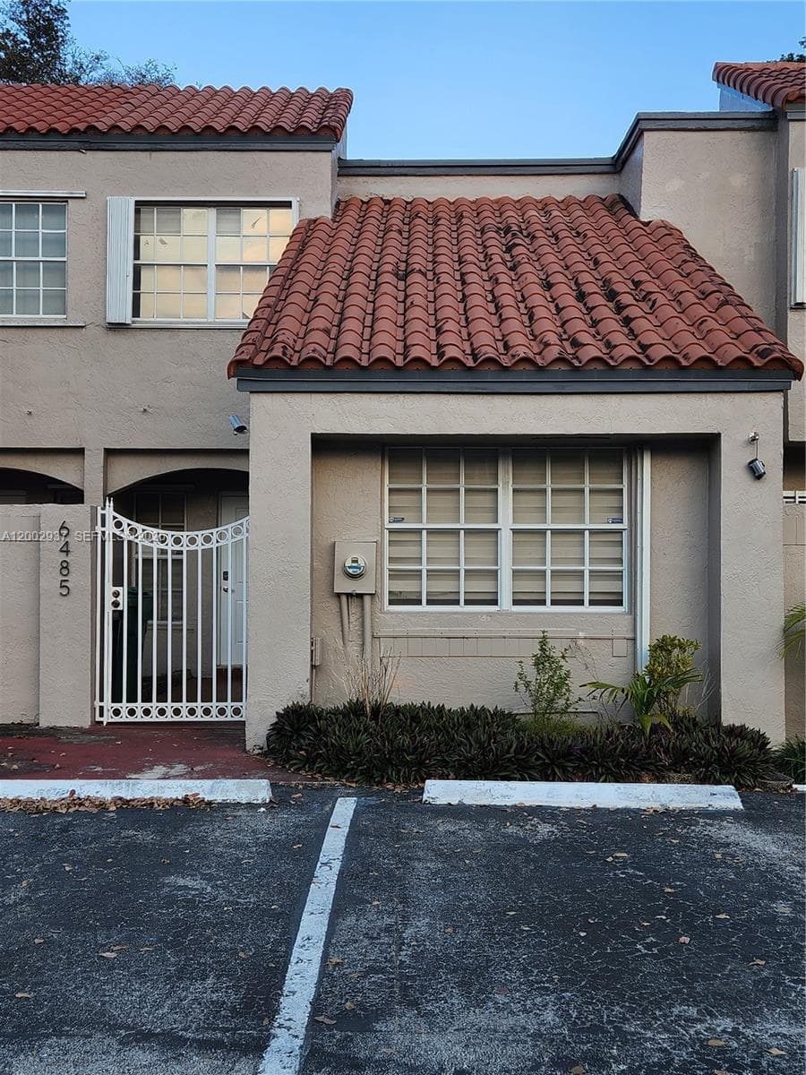 6485 SW 129th Ave, Miami FL 33183 — 1