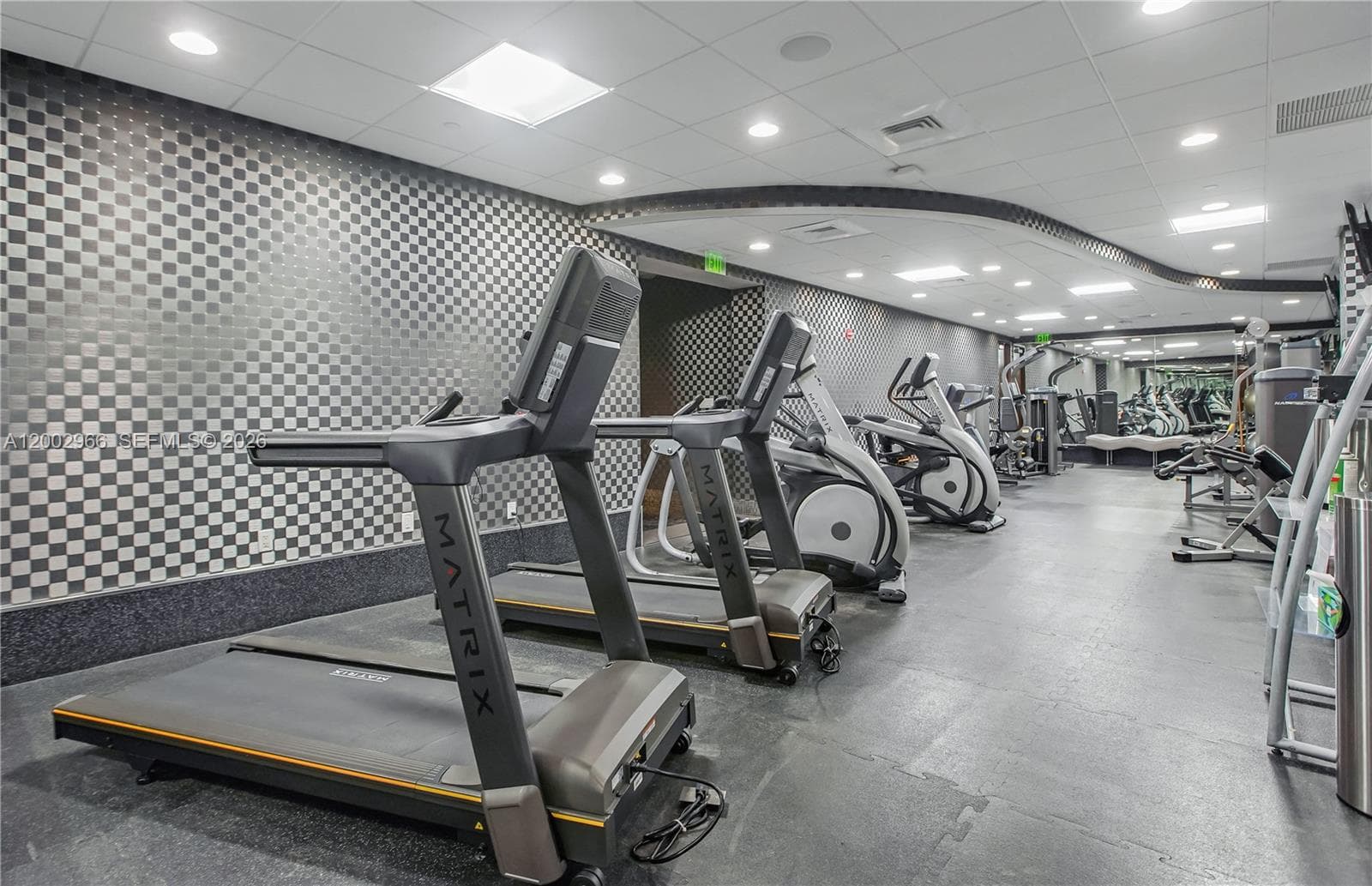 9401 Collins Ave # 1004, Surfside FL 33154 — 34