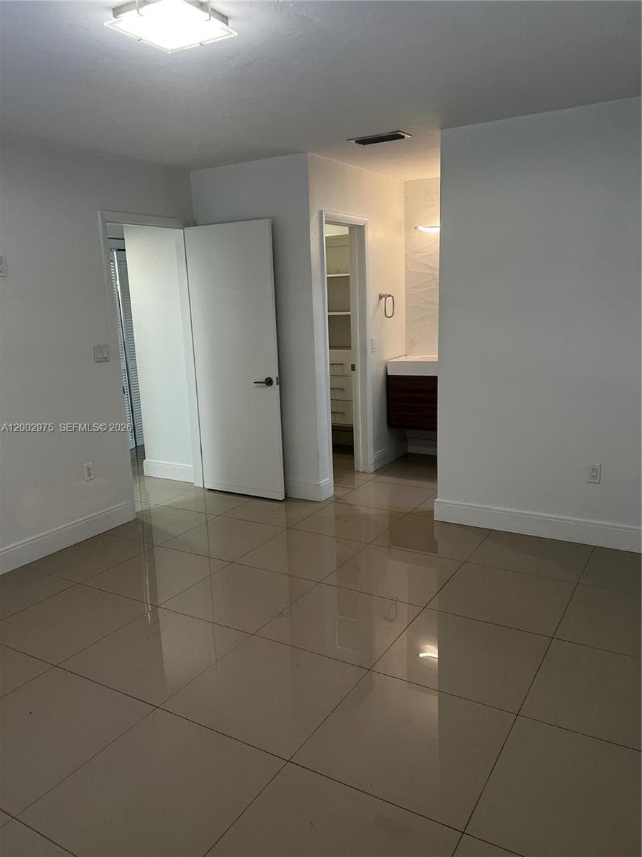 9350 SW 77th Ave # G1, Miami FL 33156 — 17