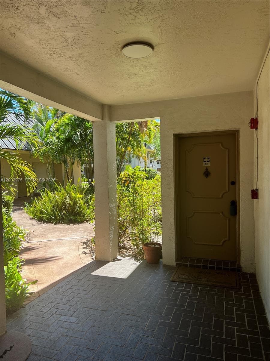 9350 SW 77th Ave # G1, Miami FL 33156 — 34