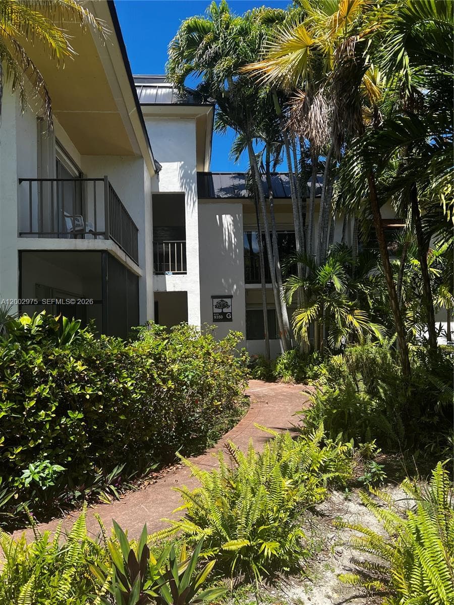 9350 SW 77th Ave # G1, Miami FL 33156 — 35