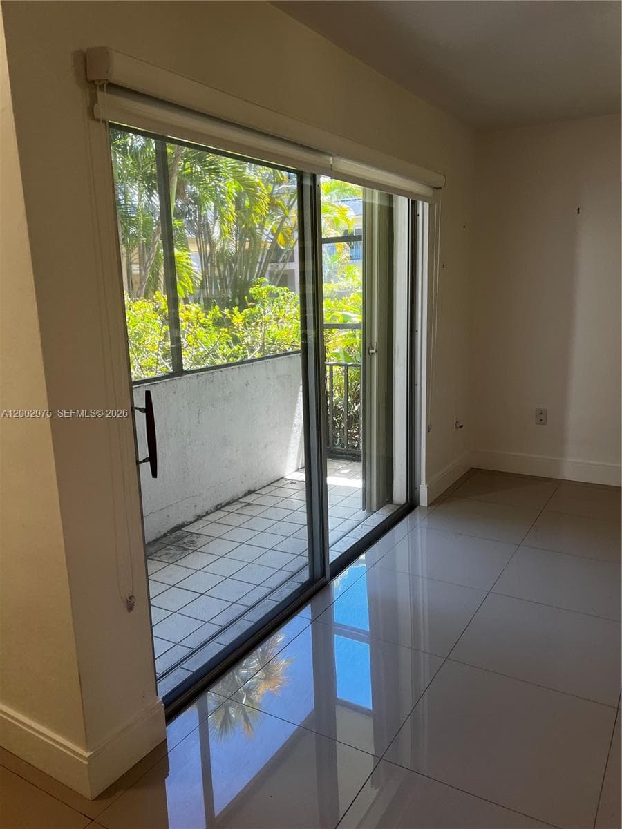 9350 SW 77th Ave # G1, Miami FL 33156 — 31