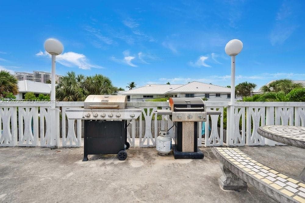 240 Galen Dr # 112, Key Biscayne FL 33149 — 23