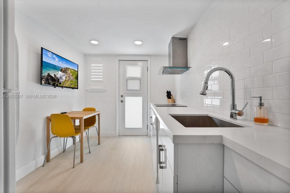 240 Galen Dr # 112, Key Biscayne FL 33149 — 13