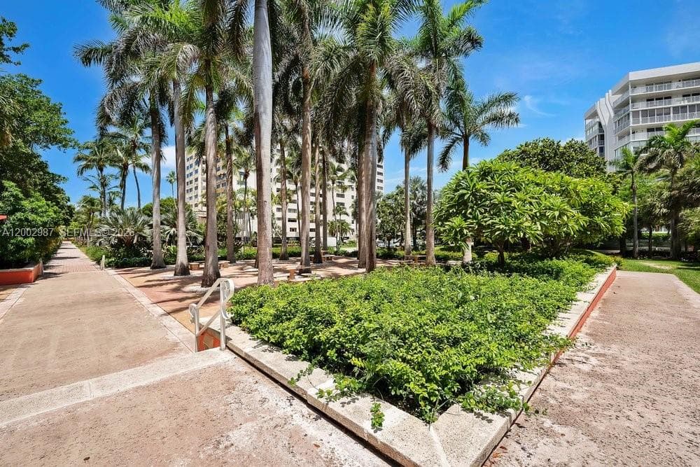 240 Galen Dr # 112, Key Biscayne FL 33149 — 26