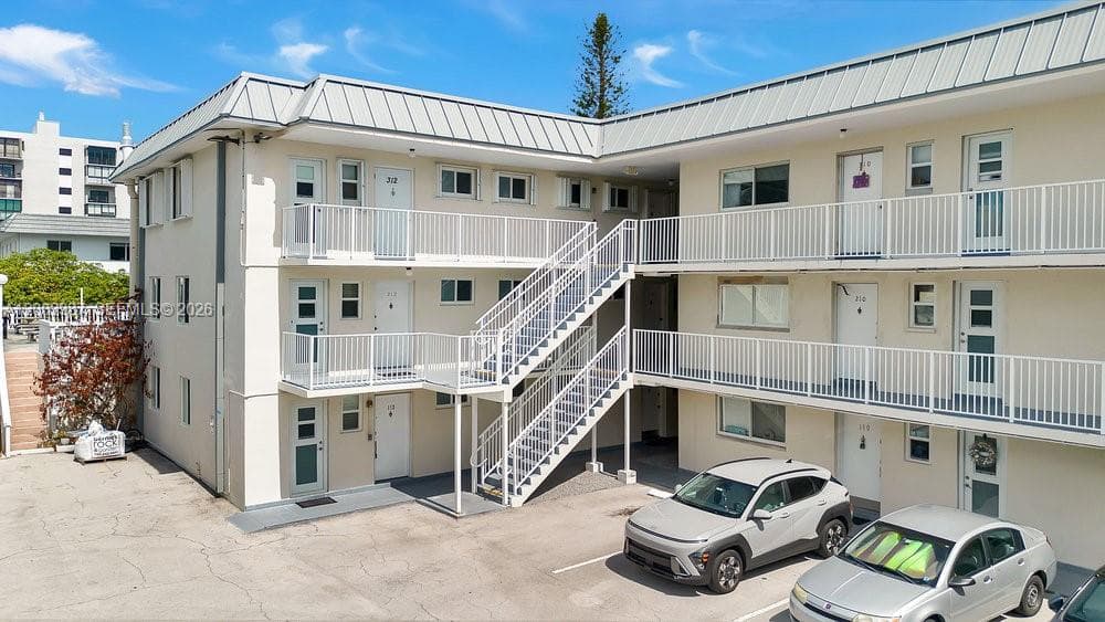 240 Galen Dr # 112, Key Biscayne FL 33149 — 31