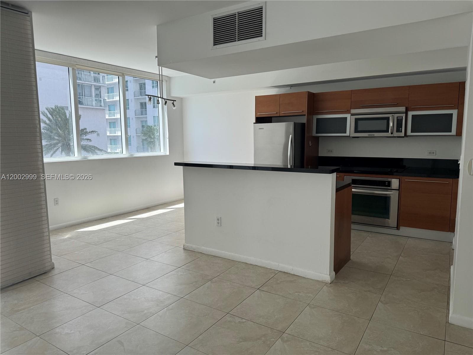 253 NE 2nd St # 1108, Miami FL 33132 — 1