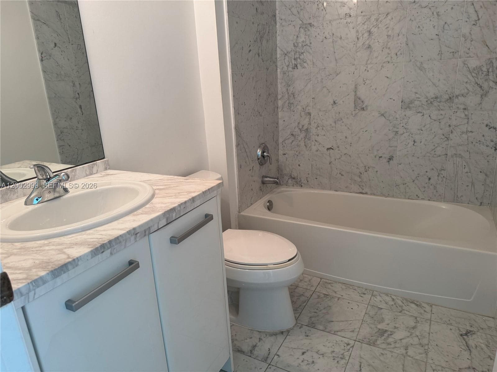 253 NE 2nd St # 1108, Miami FL 33132 — 5