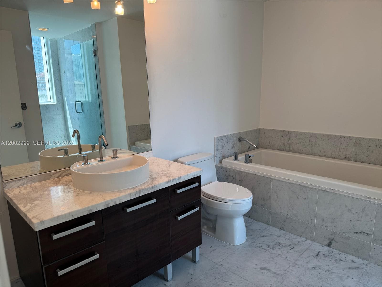 253 NE 2nd St # 1108, Miami FL 33132 — 10