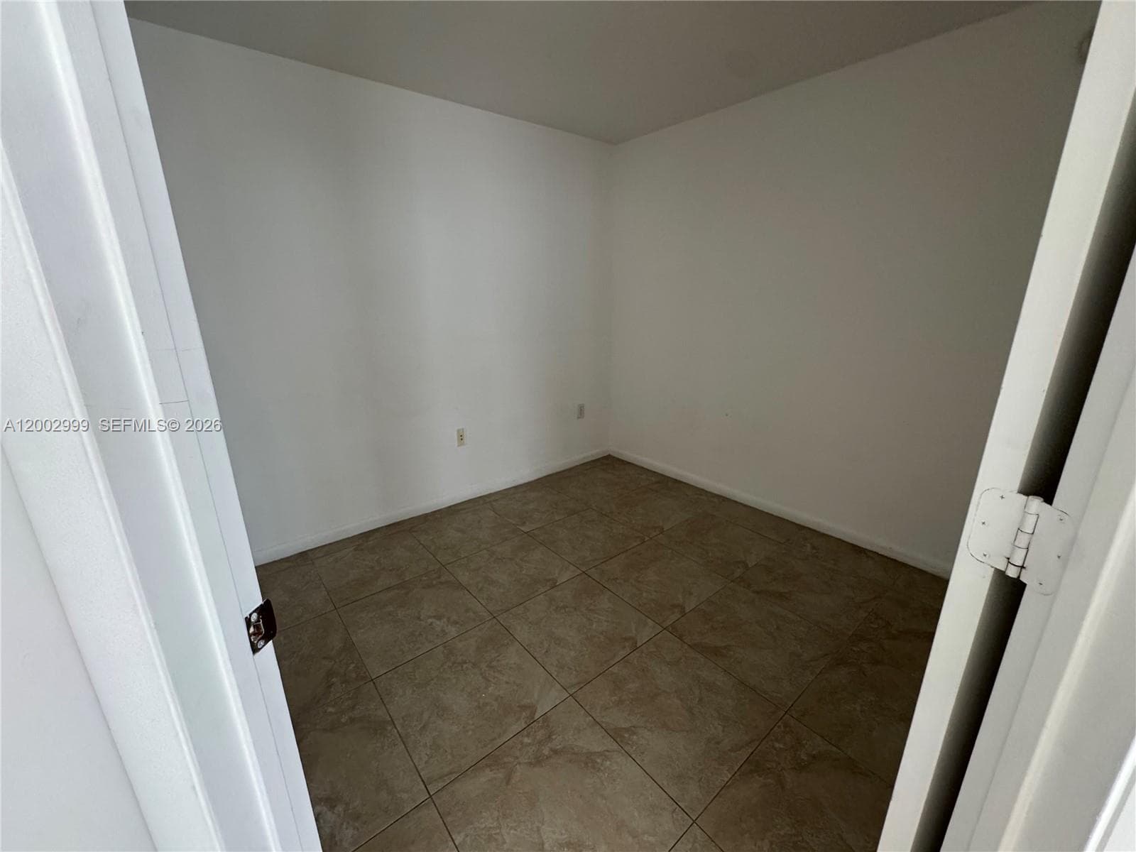 253 NE 2nd St # 1108, Miami FL 33132 — 11