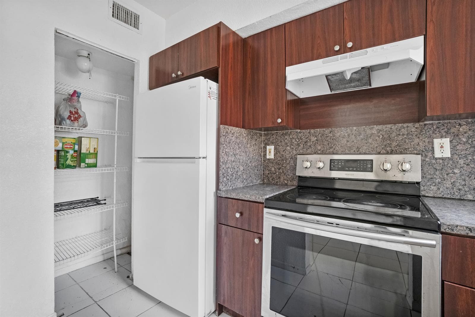306 NW 84th Terrace # 306, Miami FL 33150 — 2