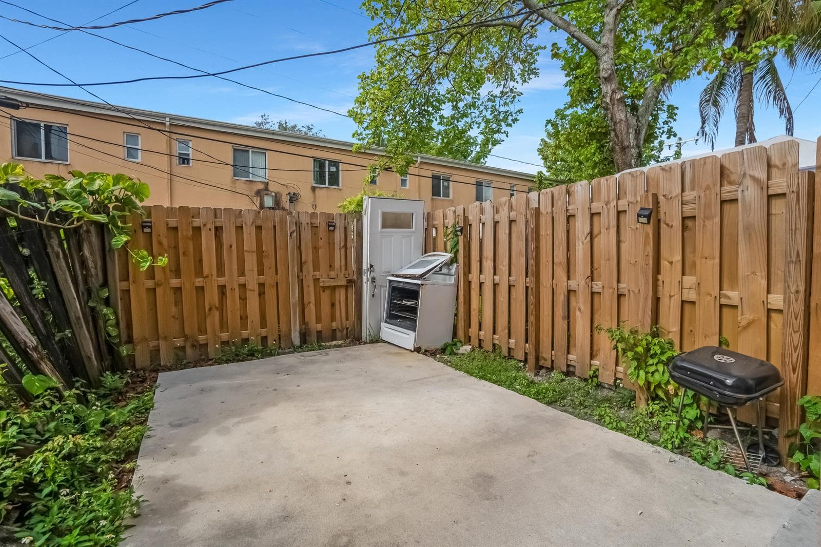 306 NW 84th Terrace # 306, Miami FL 33150 — 26