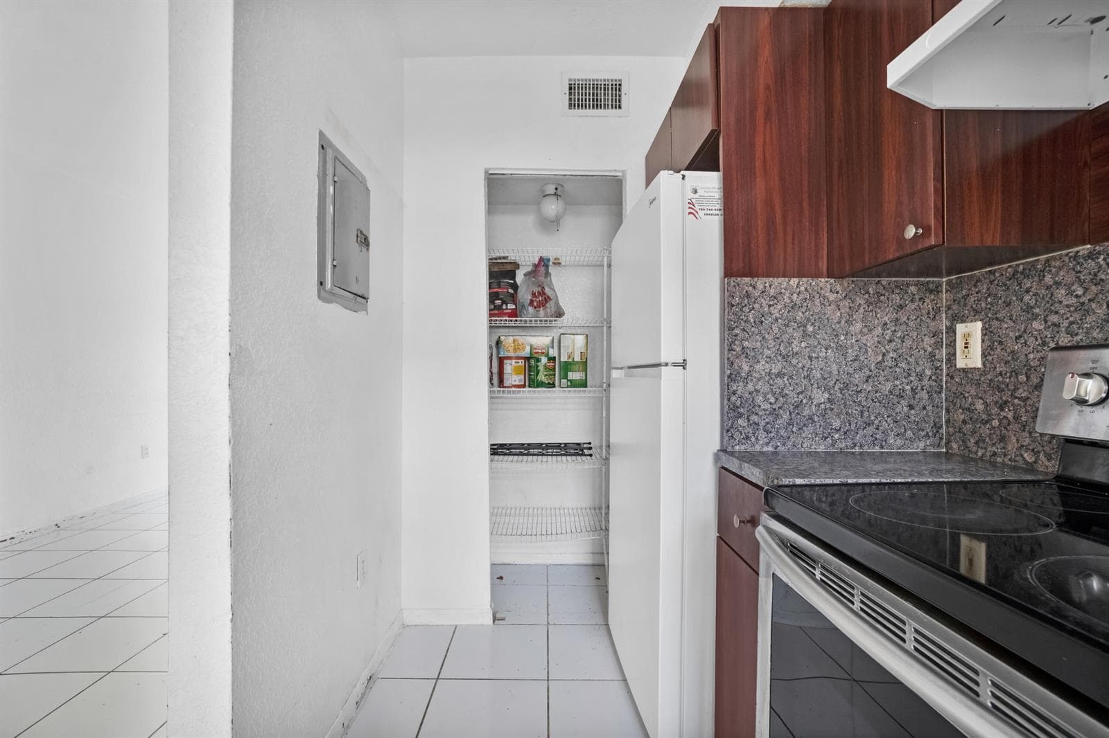 306 NW 84th Terrace # 306, Miami FL 33150 — 3