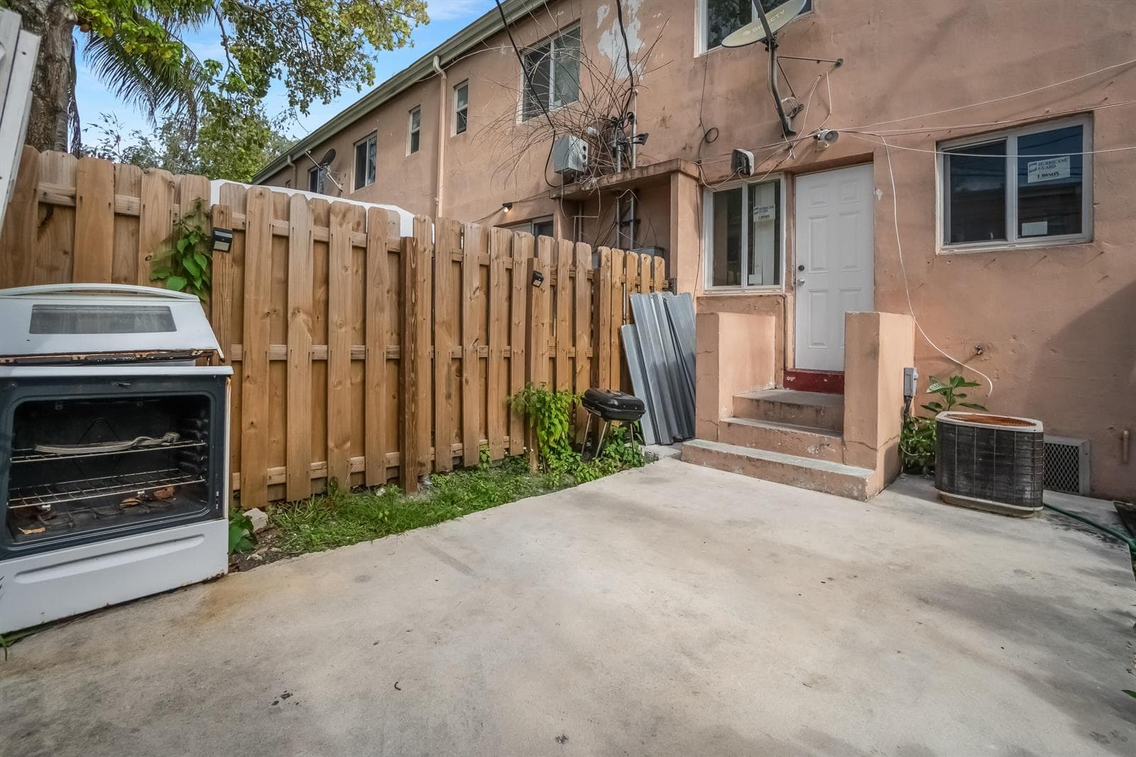 306 NW 84th Terrace # 306, Miami FL 33150 — 24