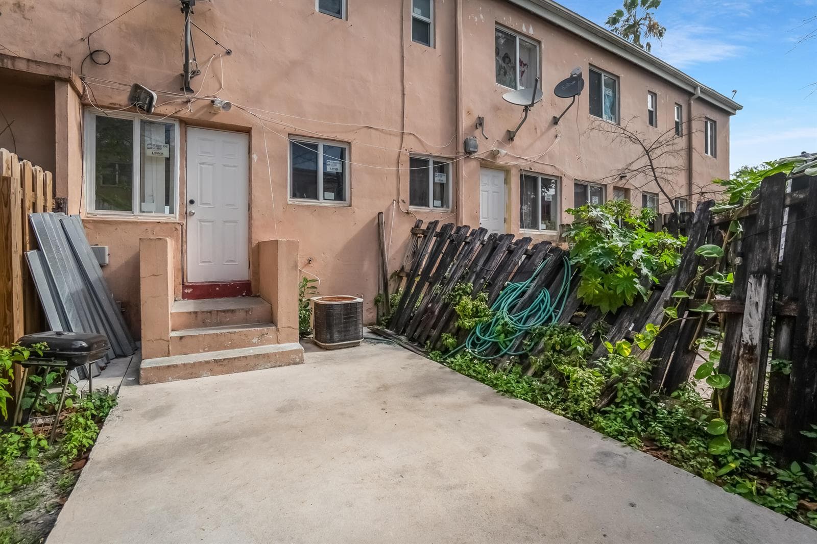 306 NW 84th Terrace # 306, Miami FL 33150 — 25